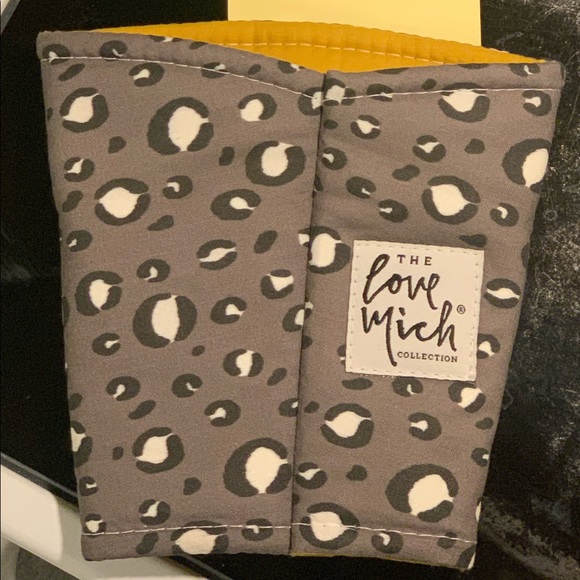 Love Mich Gray Leopard with Mustard Lining- JUMBO - Picture 1 of 2